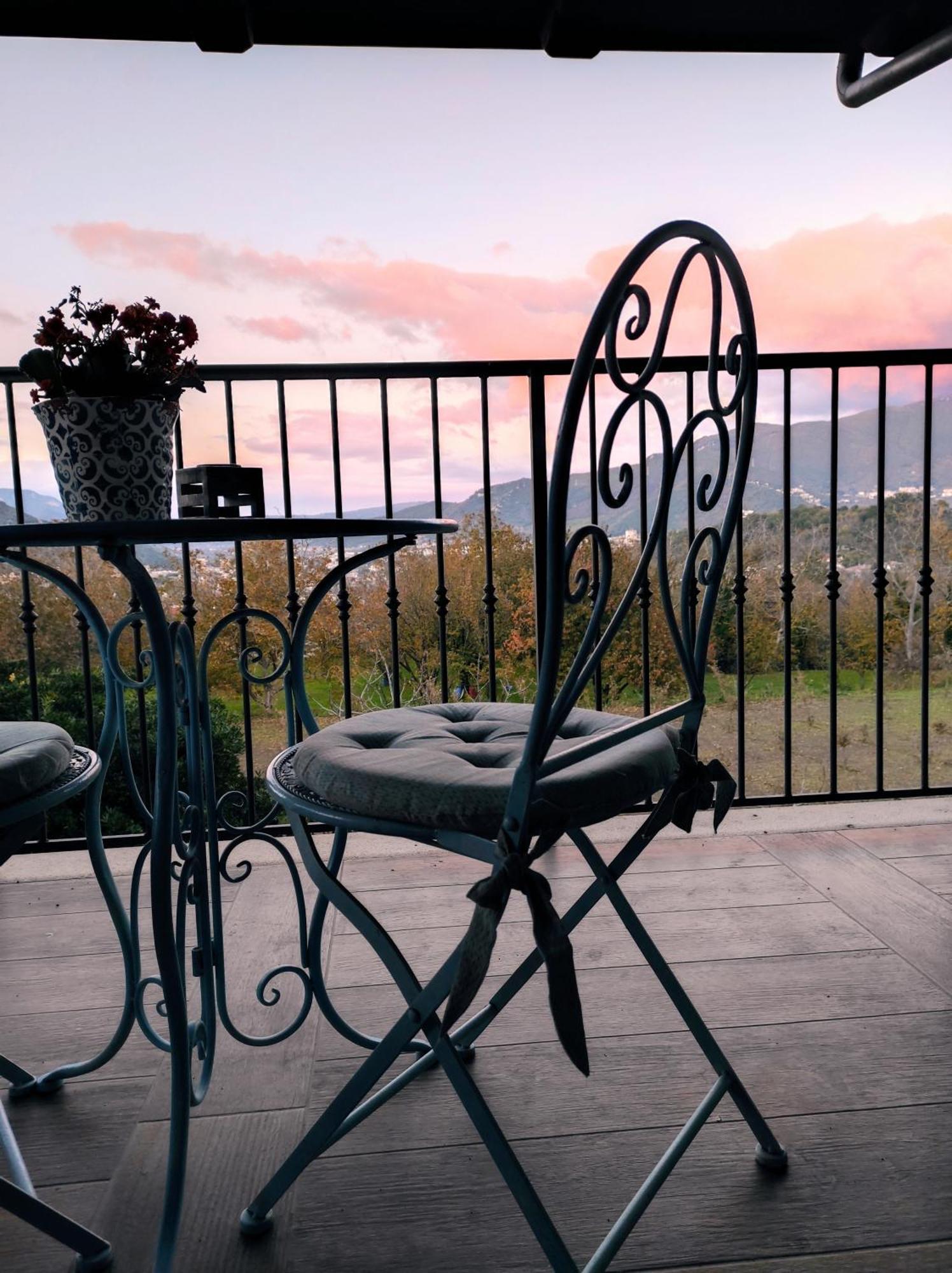 Caledonia B&B Меркато Сан Северино Екстериор снимка