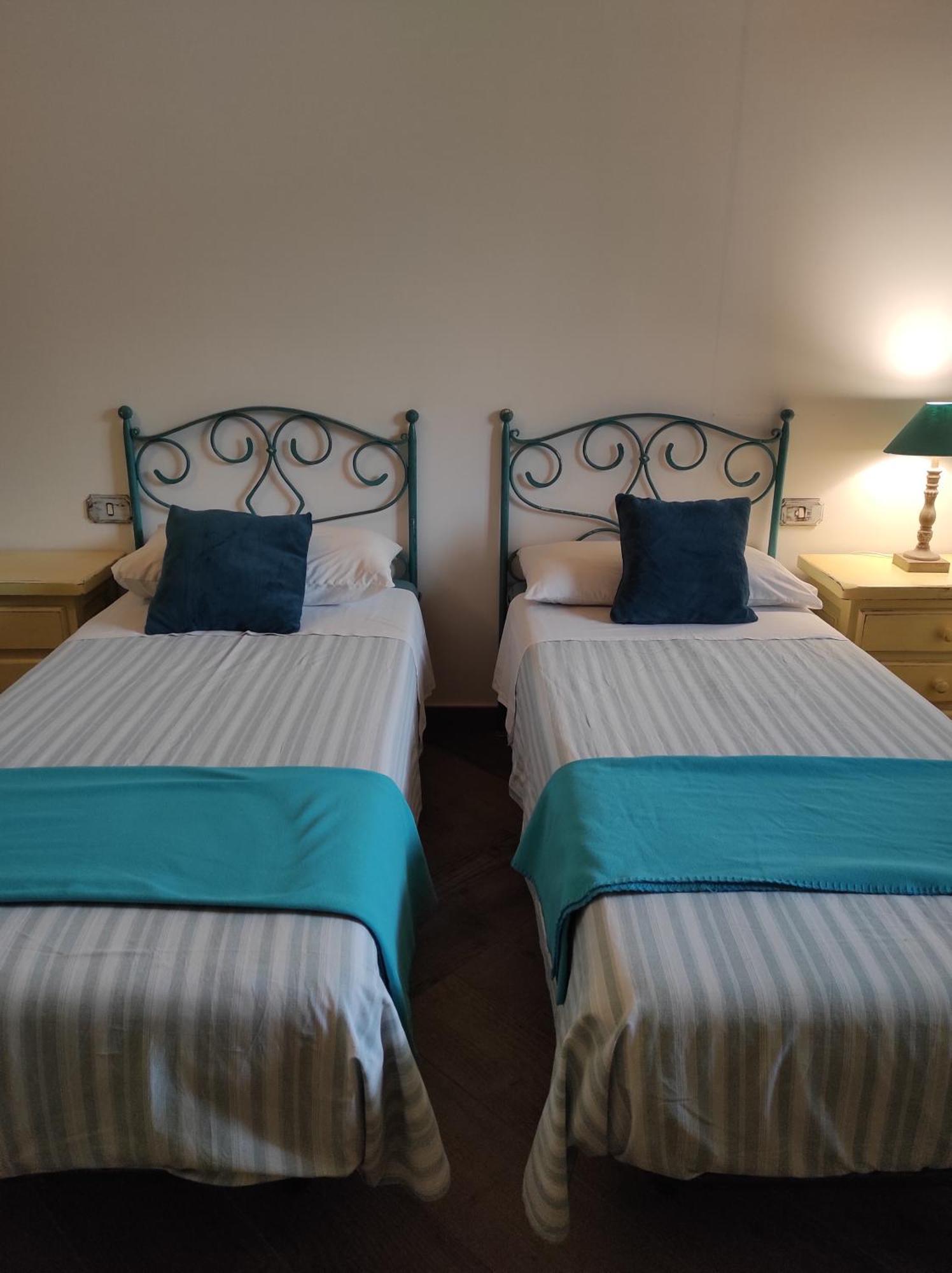 Caledonia B&B Меркато Сан Северино Екстериор снимка