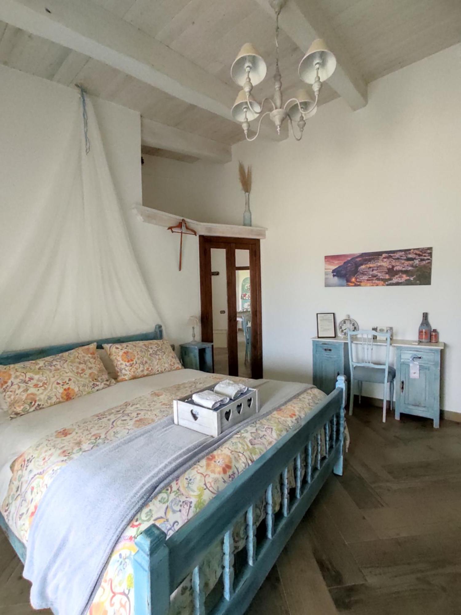 Caledonia B&B Меркато Сан Северино Екстериор снимка